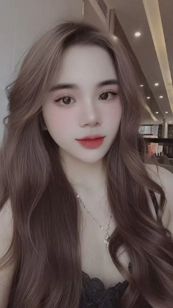Peach MY KL Escort